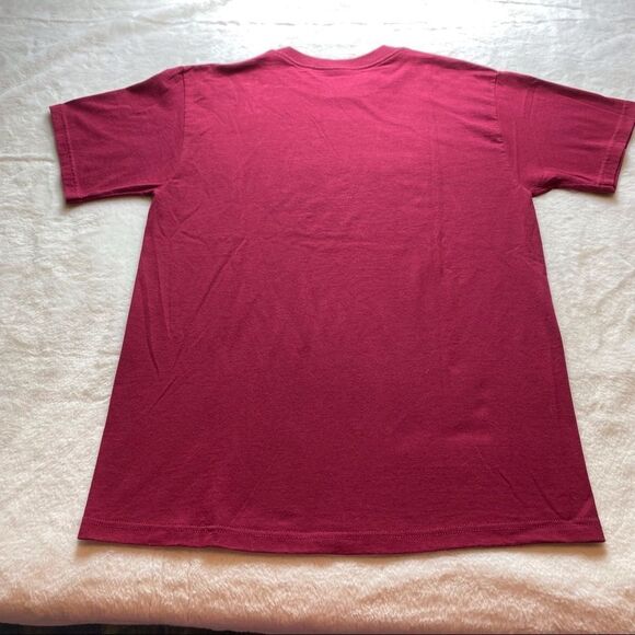 Fruit of The Loom Gatlinburg Tennessee Burgundy Short Sleeve T-Shirt Size Medium - Picture 2 of 9